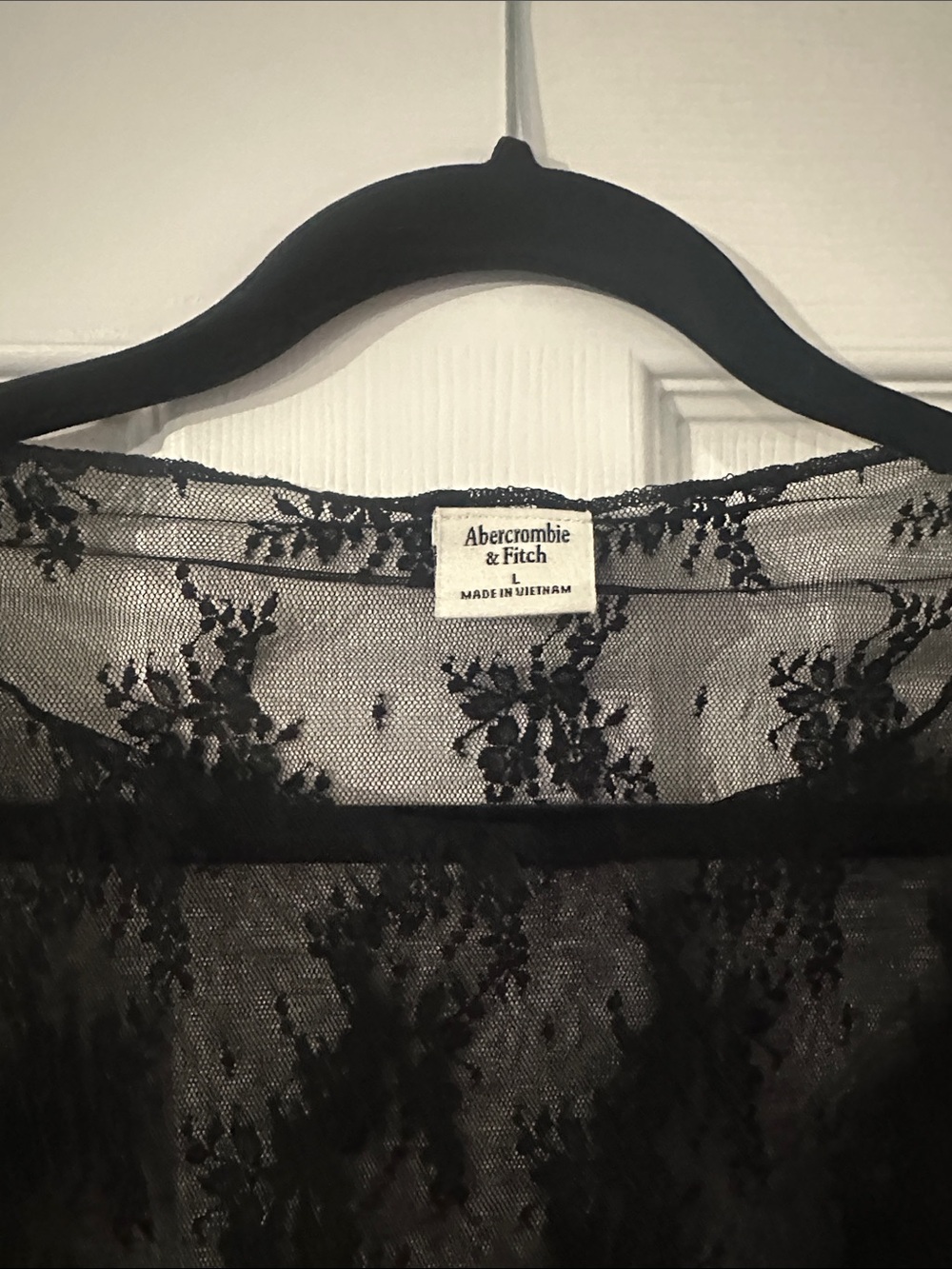 Abercrombie & Fitch Black Sheer Lace Long-Sleeve Top - Picture 4 of 5